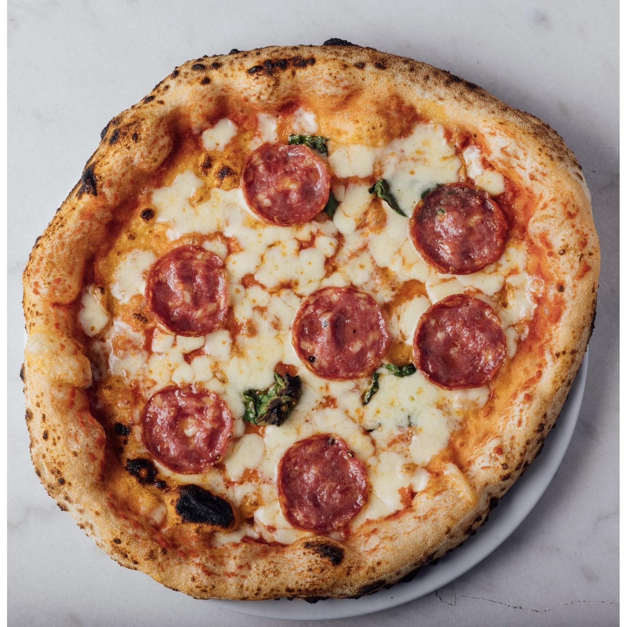 Salumi salami Napoli, fior di latte, mozzarella, fresh basil