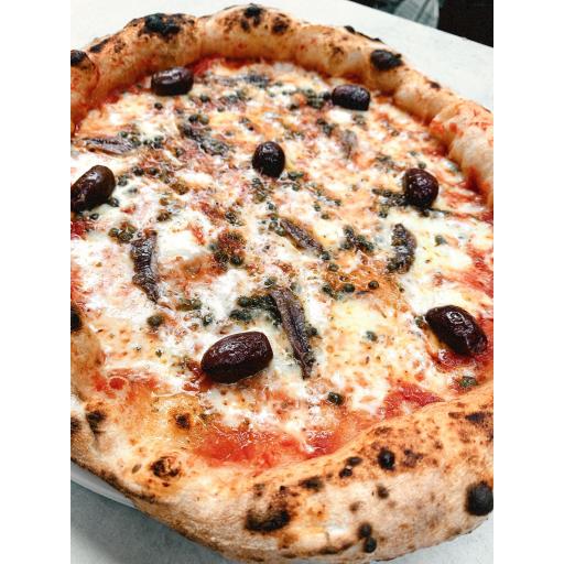 Napoli - San Marzano tomato sauce, fior di latte, anchovies, capers, olives