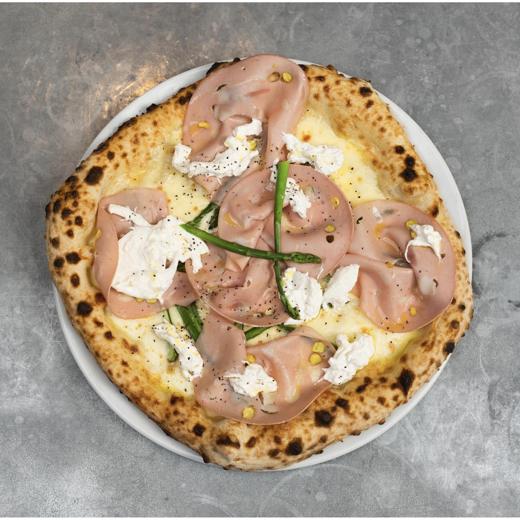 Quattro Formaggi parmesan, provolone, fior di latte